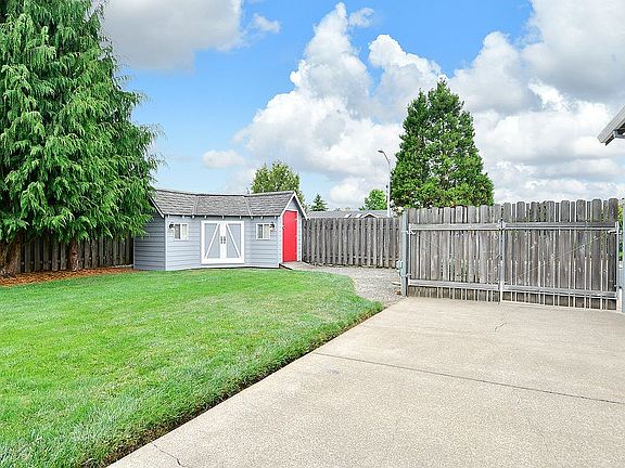 4th image of 11935 Woodwind Dr