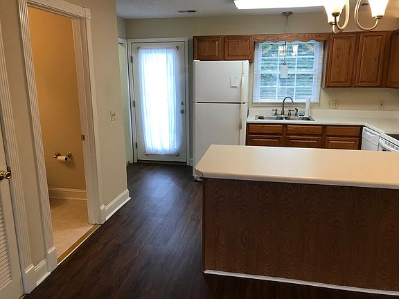 5th image of 1737 Blakewood Ct