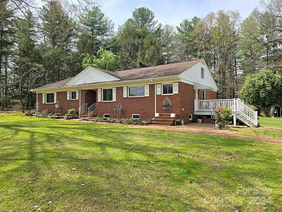 1st image of 111 Forest Dr NE