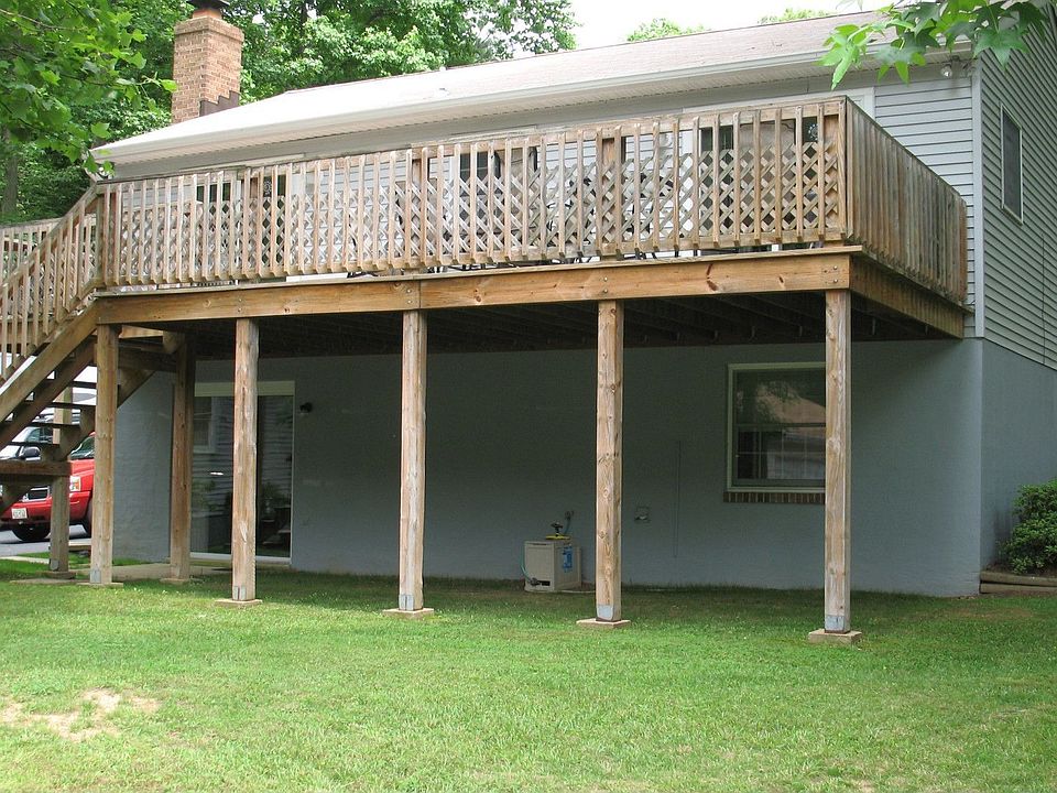 2nd image of 3615 Pine Tree Dr