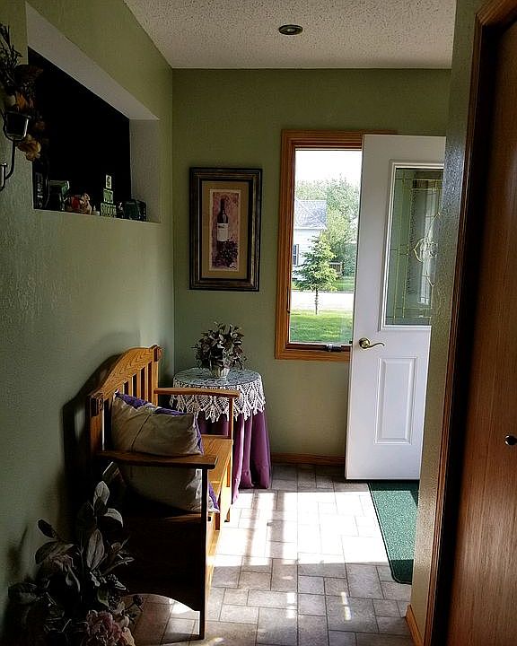 2nd image of 304 5th St NE