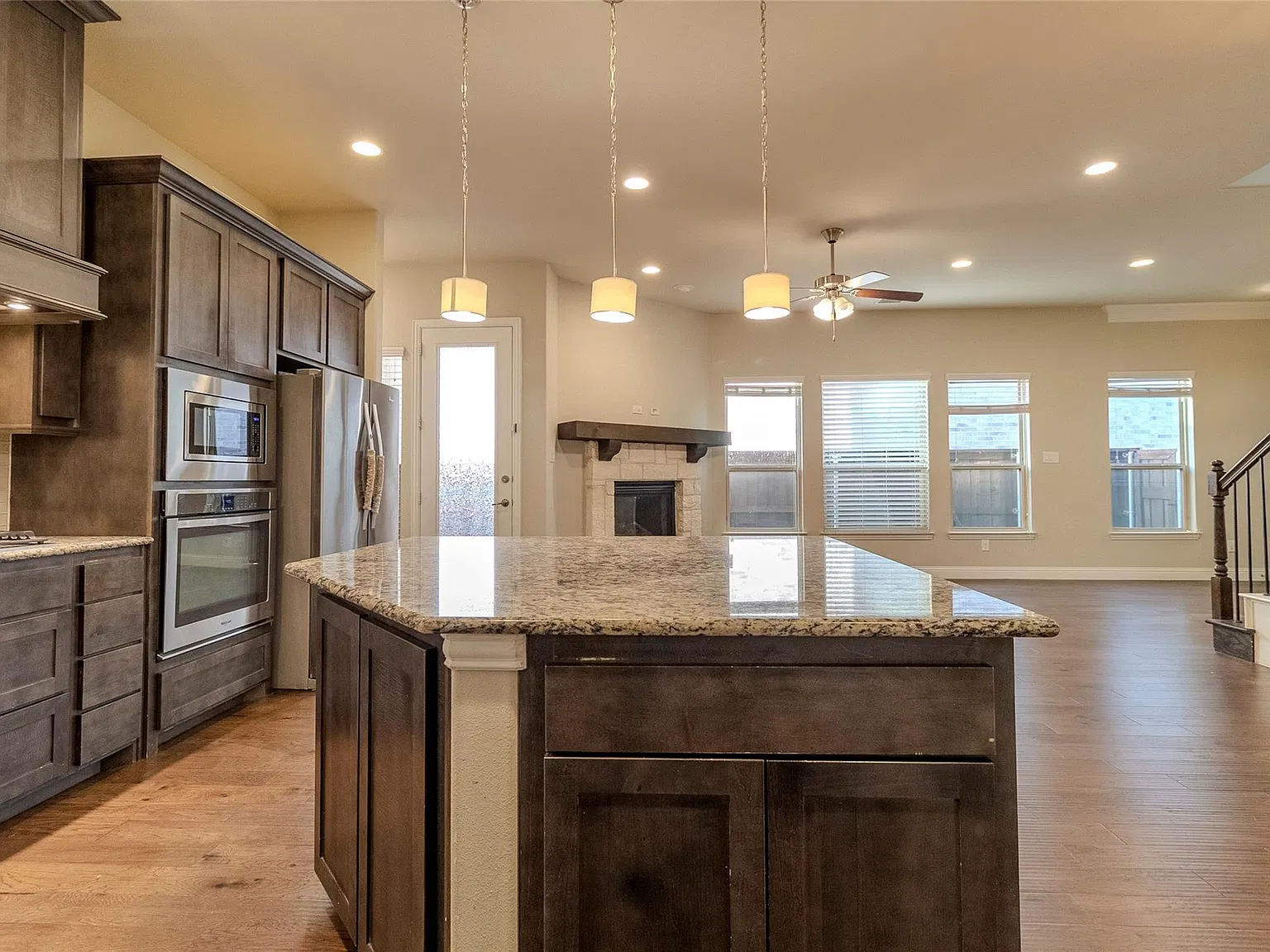 4 bed, 2412 sqft, $3,500 — Photo 2