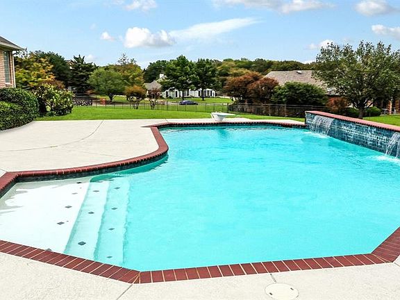 5th image of 600 Dove Hill Cir
