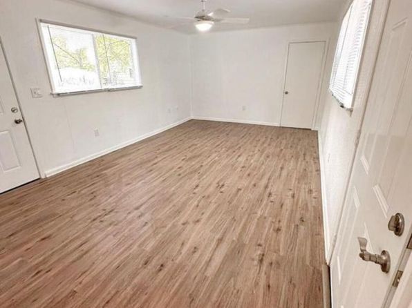 jackson-mississippi-2053015318 picture