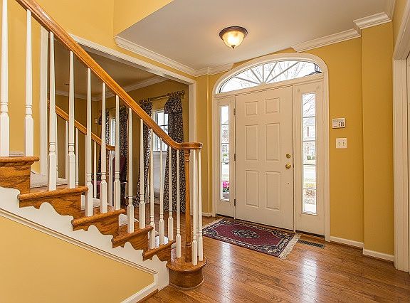 2nd image of 10205 Moss Tower Pl