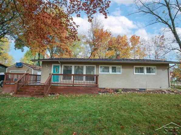 2 Arthur Ct, Midland, MI 48642