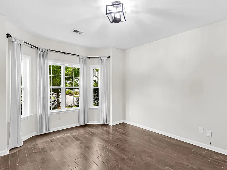 1718 Emmets Rd — Photo 15