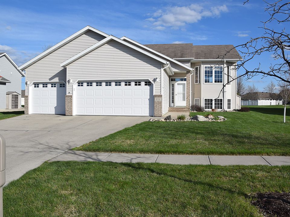 1st image of 634 Wyndemere Dr