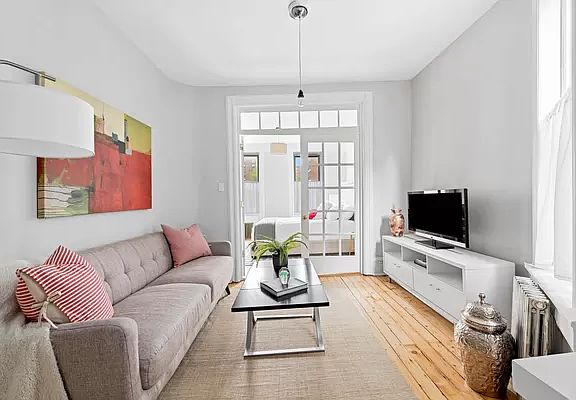 2nd image of 628 E 14th St APT 18