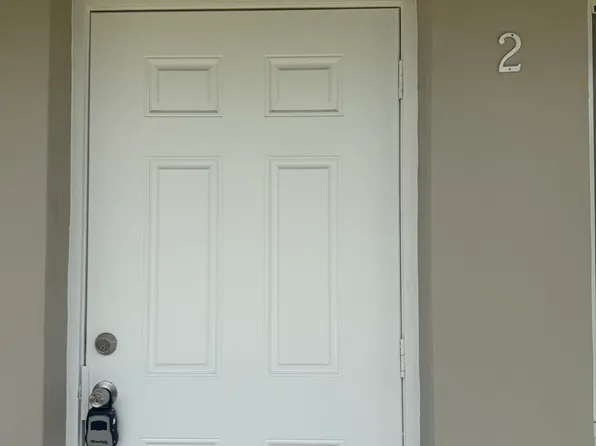 1040 W 28th St APT 2, Hialeah, FL 33010