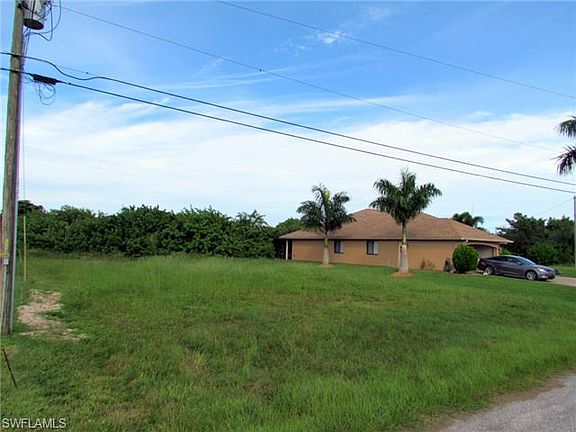 2nd image of 2216 SE 20th Ave