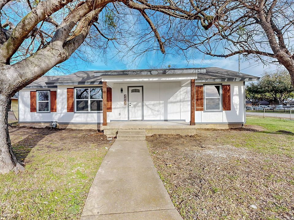 1st image of 2802 N Masters Dr