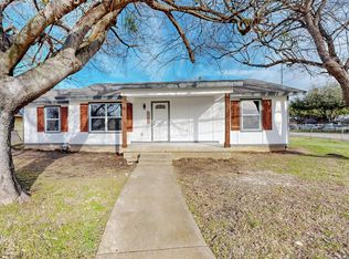 2802 N Masters Dr, Dallas, TX 75227