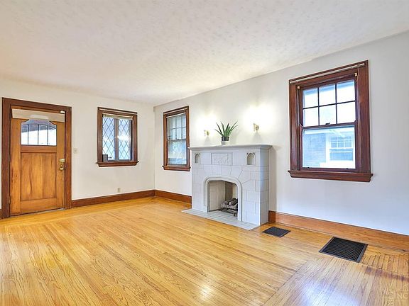 5th image of 3306 Hanna Ave