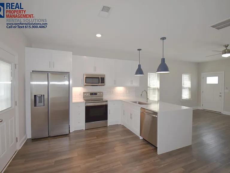 555 Gresham Ln #E4 — Photo 6
