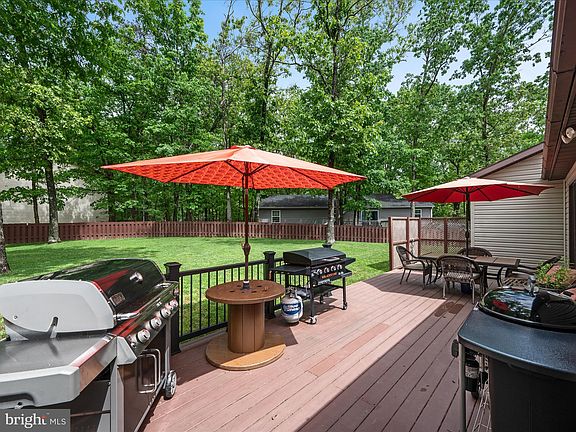 3rd image of 506 Northwood Cir