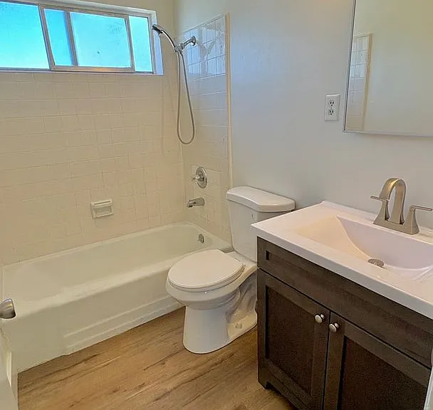 11715 Ramona Ave — Photo 7