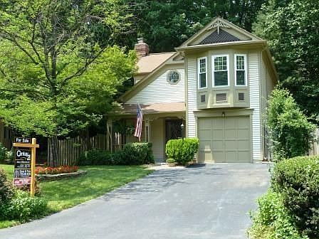 1st image of 15242 Larkspur Ln