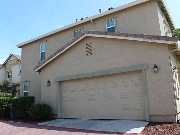 2nd image of 40 Seraspi Ct