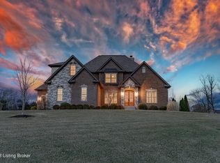 7101 Highgrove Ln, Crestwood, KY 40014