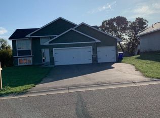 226 Plum Tree Ln, Somerset, WI 54025