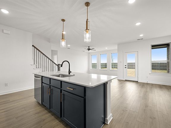 3145 Redbud Flower Trail