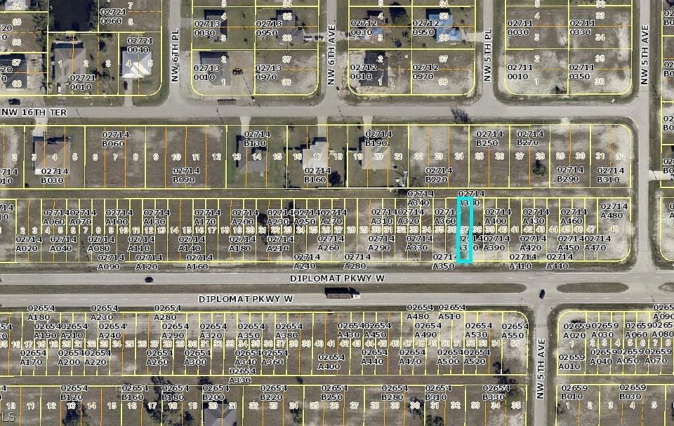 1st image of 523 Diplomat Pkwy W