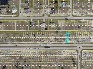 523 Diplomat Pkwy W, Cape Coral, FL 33993