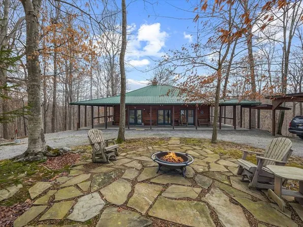 122 Black Oak Ln, Byrdstown, TN 38549