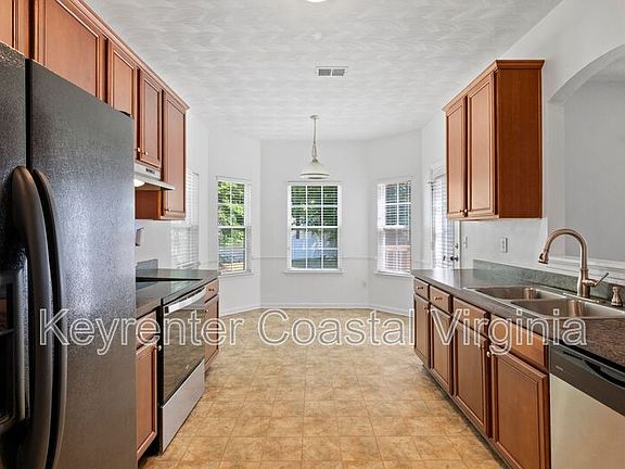 3rd image of 16221 Farah Ct