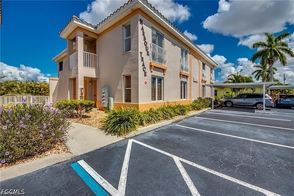 2 bed, 2.0 bath, 1098 sqft, $1,825 — Photo 1