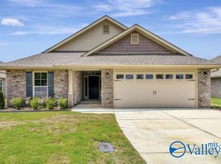 15405 Springbrook Trce, Athens, AL 35611