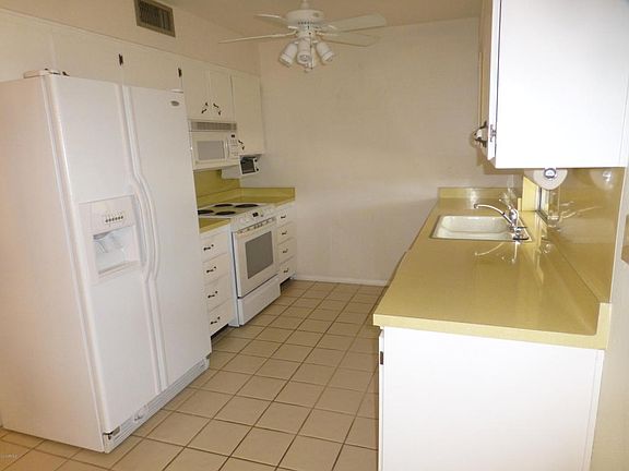 3rd image of 10513 W Brookside Dr