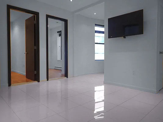 Rented by Bohemia Realty Group | media 7