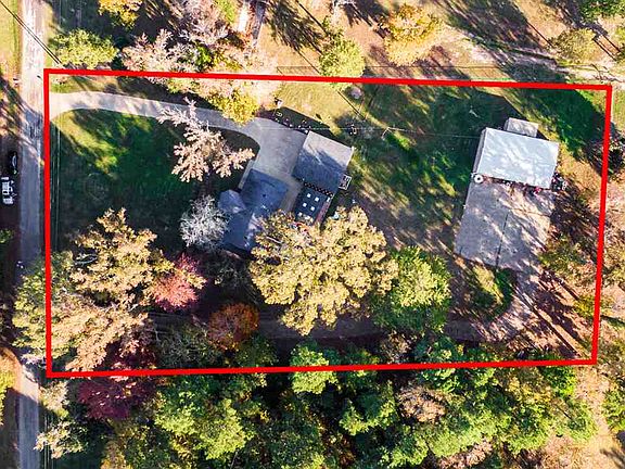 3rd image of 109 Joni Ln