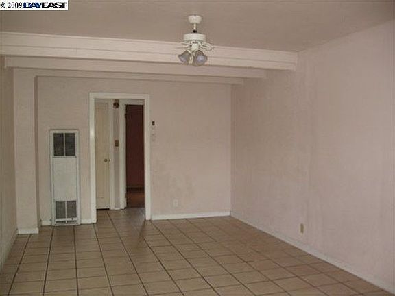 3rd image of 6233 Wilma Ave