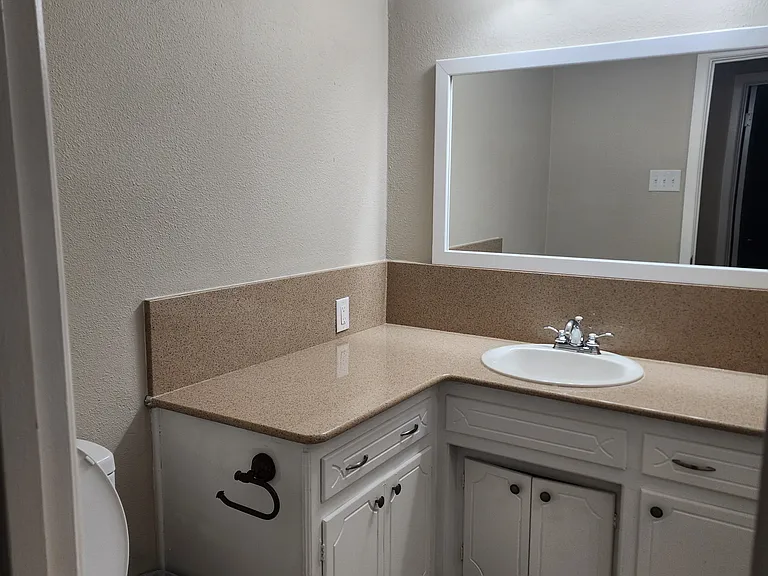 1421 Blanton Pl — Photo 22