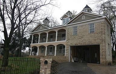 1st image of 1801 Warren Dr