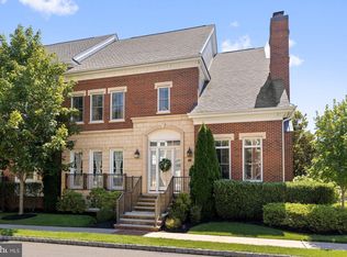 1 Rabbit Run Dr, New Hope, PA 18938