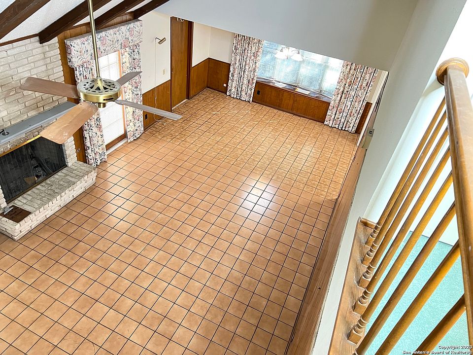 1st image of 6106 VANCE JACKSON RD #136