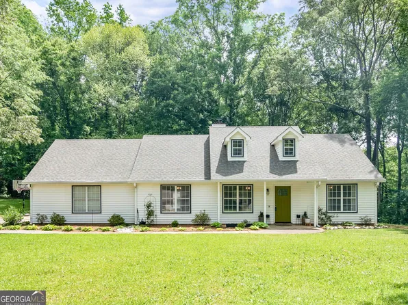 45 Plantation Ln, Locust Grove, GA 30248