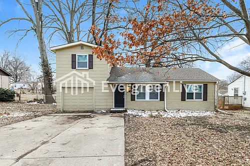 1329 Cheyenne St Photo 1