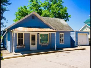 506 S 2nd St, Alma, WI 54610