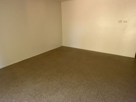 2nd image of 529 E Kaweah Ave #1