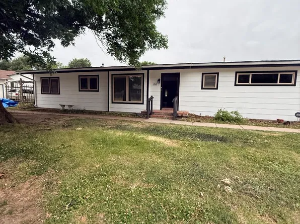 1513 N Buckner St, Derby, KS 67037