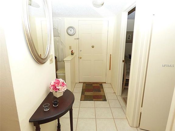 3rd image of 821 Patricia Ave APT 201