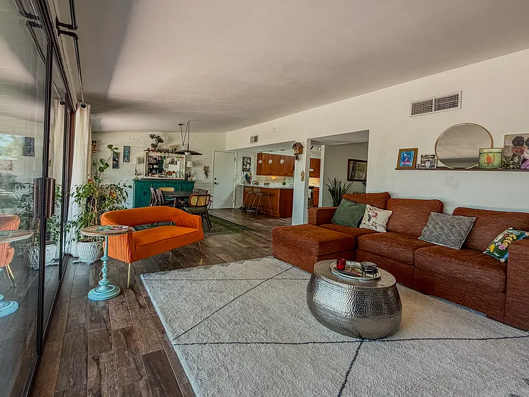 2618 N Teresa Ln — Photo 10