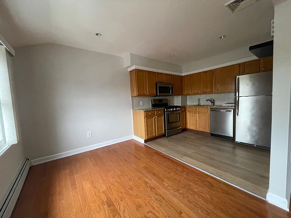 1st image of 94 Weed Ave #2A