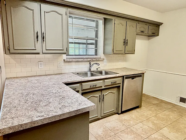 8635 Bacardi Dr — Photo 8