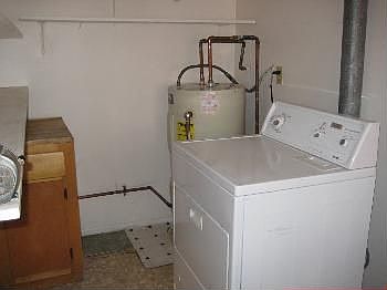 5th image of 4920 Camden Cir